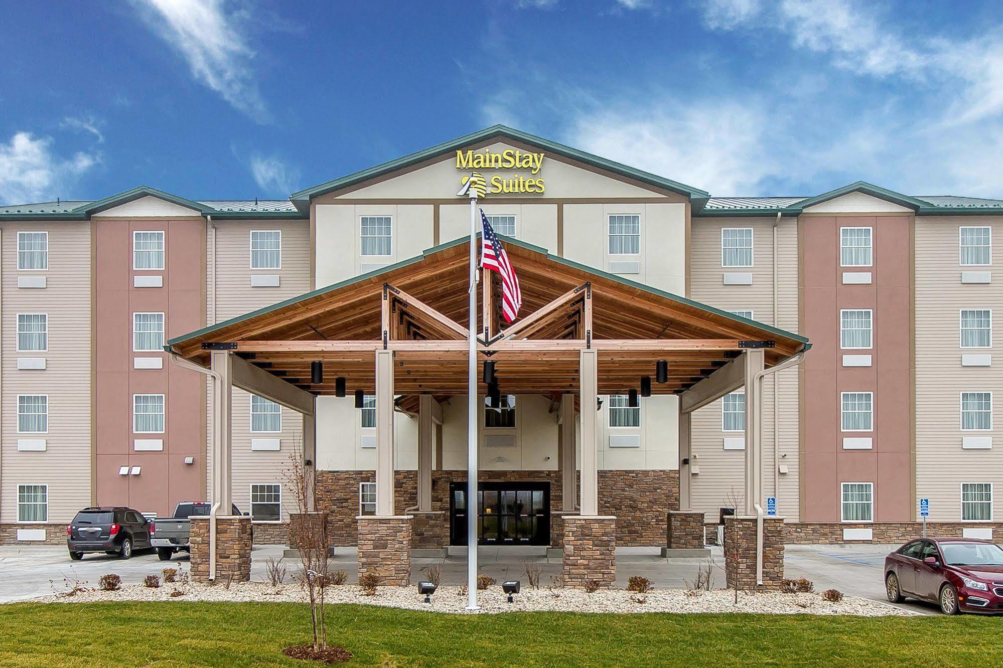 Mainstay Suites Stanley Экстерьер фото
