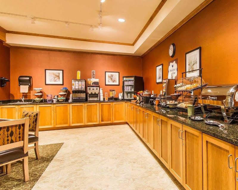 Mainstay Suites Stanley Экстерьер фото